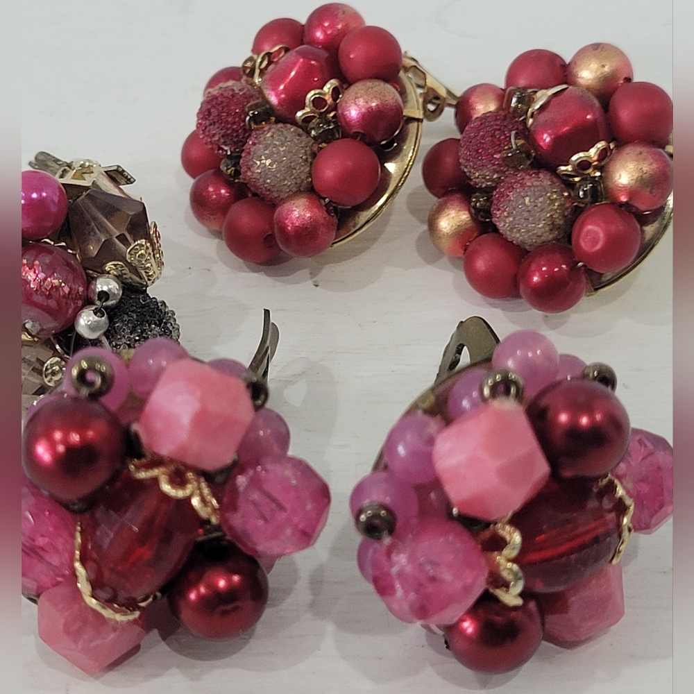 Vintage 50's 60's Clip On Earnings. - Picture 2 of 12